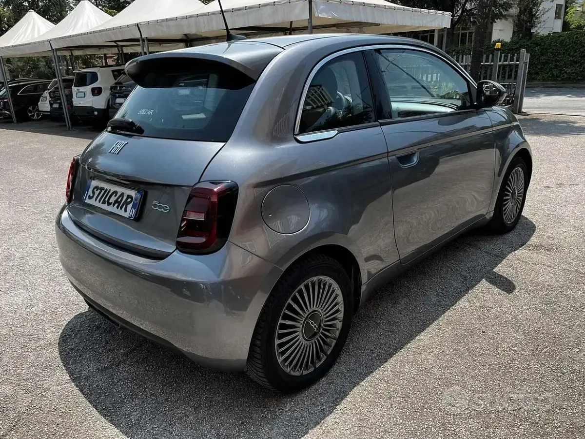 Usata Fiat 500e Opening Edition 42 kW (58 CV) 2021 Grigio Berlina
