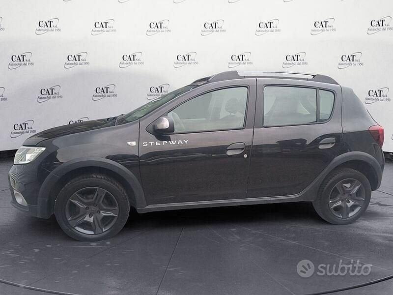 Usata Dacia Sandero 90 CV (66 kW) 2017 Nero Berlina