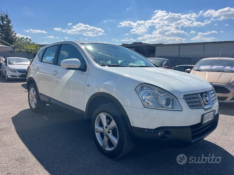 Usata Nissan Qashqai Tekna 106 CV (77 kW) 2009 Bianco SUV