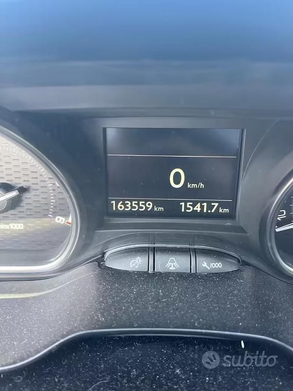 Usata Peugeot 2008 GT-line 100 CV (73 kW) 2017 Grigio SUV