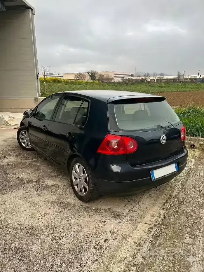 Usado VW Golf IV Comfortline 140 CV (102 kW) 2004 Azul Berlina