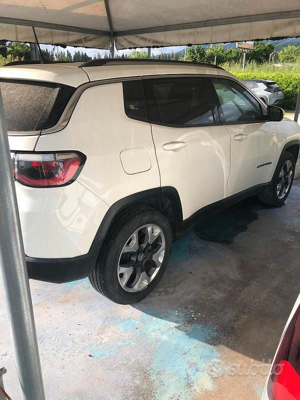 Gebraucht Jeep Compass Limited 140 PS (102 kW) 2018 Weiß SUV