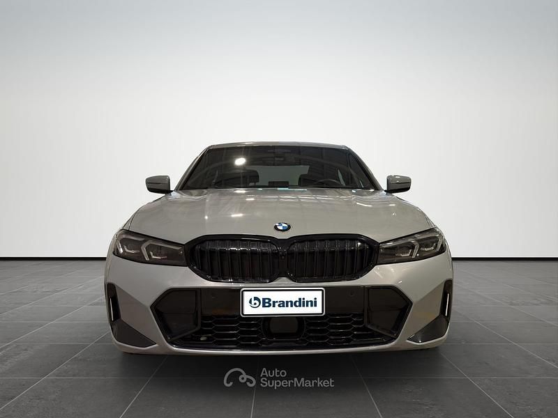 Usata BMW 320 M Sport 190 CV (139 kW) 2025 Brooklin grey met. Berlina