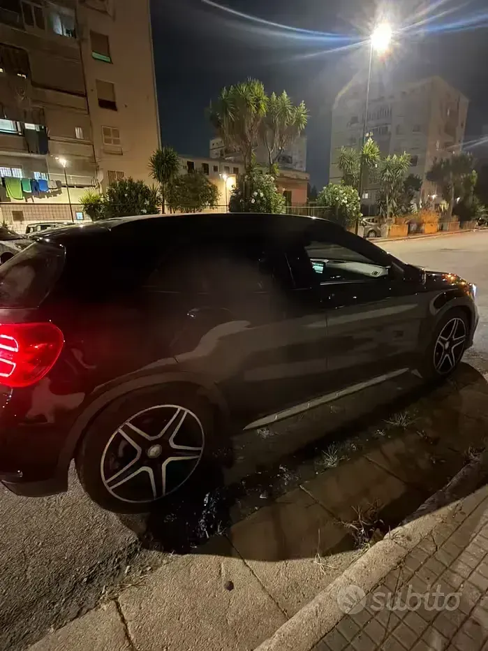 Usata Mercedes GLA200 136 CV (100 kW) 2015 Nero SUV