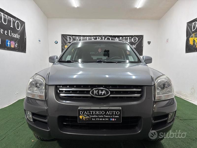 Usata Kia Sportage Active 140 CV (102 kW) 2007 Grigio SUV