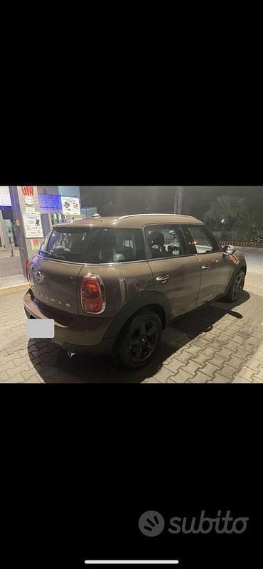 Usata Mini Countryman 112 CV (82 kW) 2013 Marrone SUV
