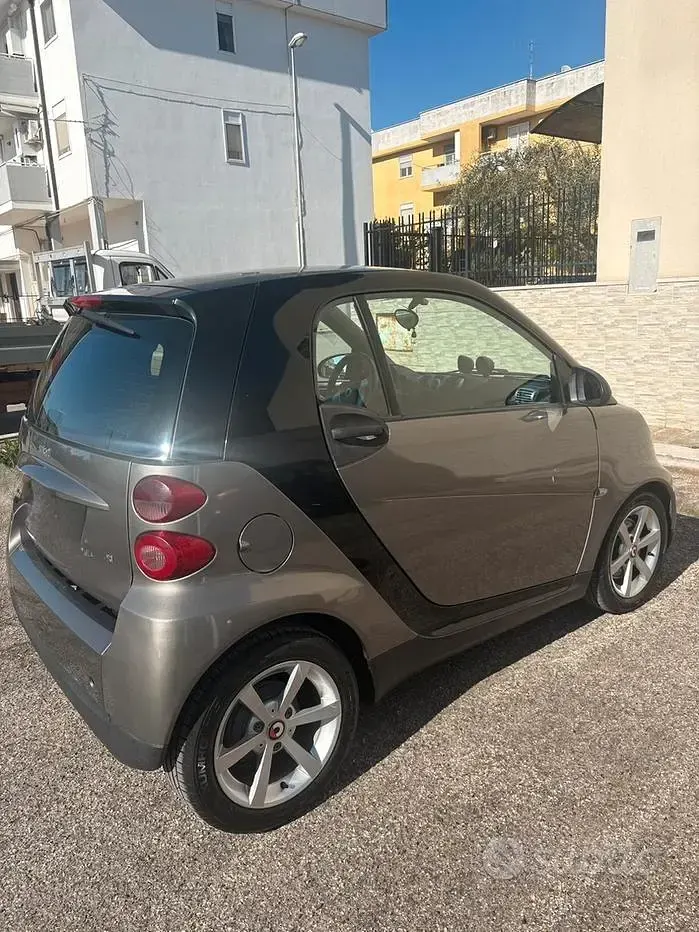 Usata Smart ForTwo Coupé 71 CV (52 kW) 2010 Grigio Coupé