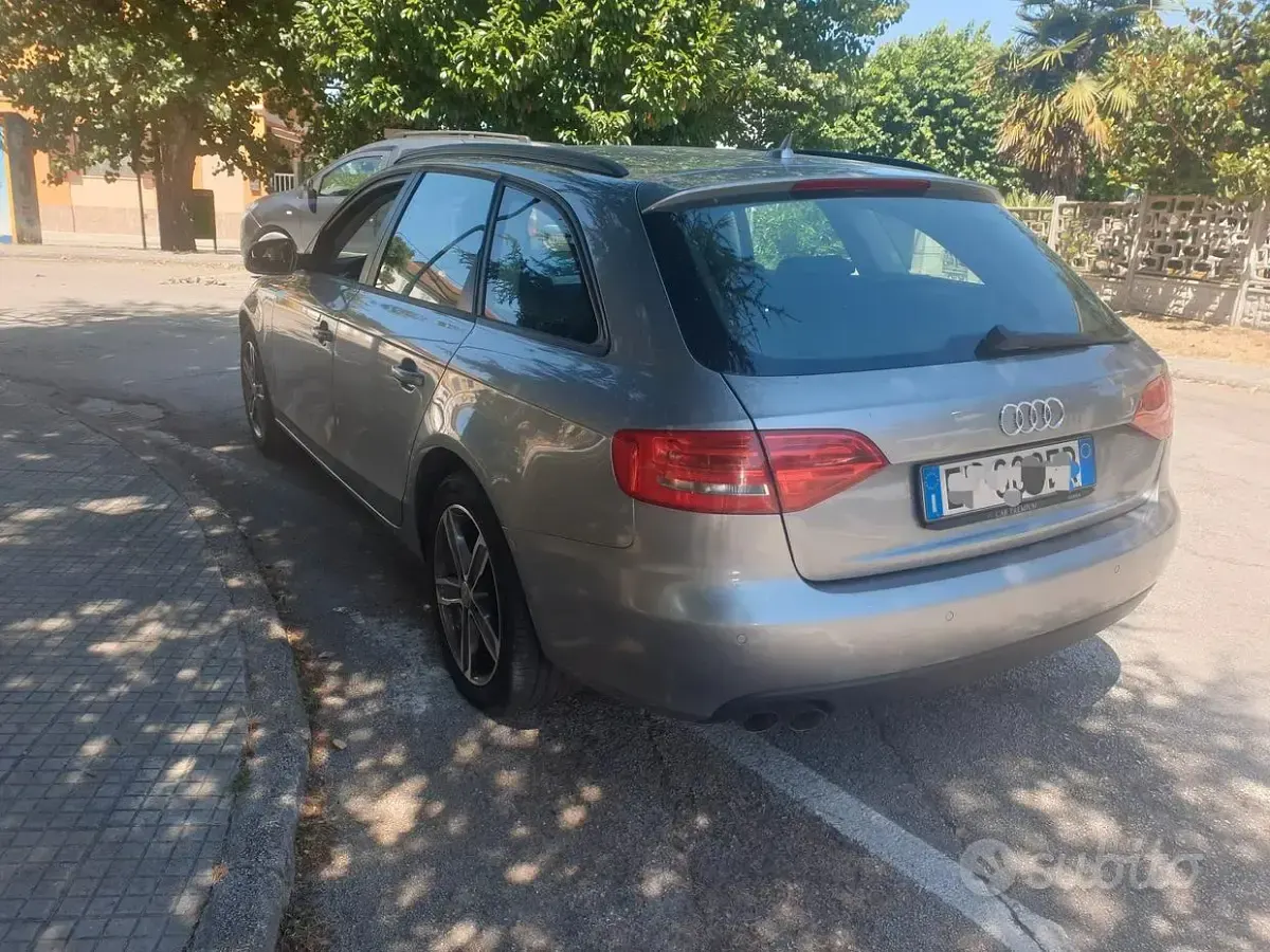 Usata Audi A4 143 CV (105 kW) 2013 Grigio Station wagon