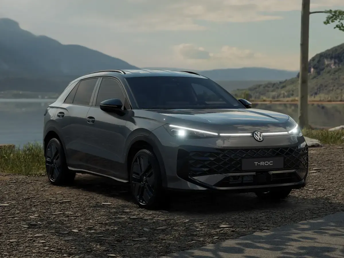Nuova VW T-Roc R-line 150 CV (110 kW) 2026 Wolf grey metallizzato nero SUV