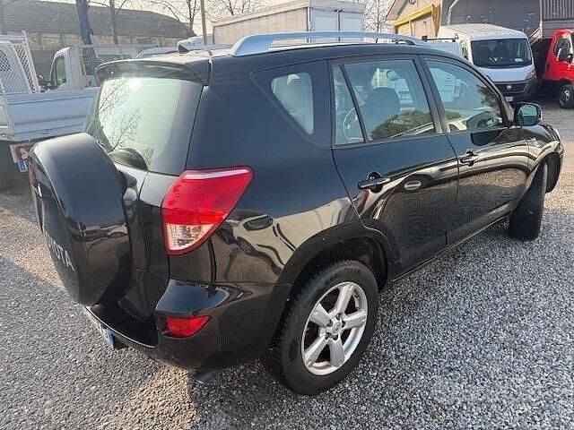 Usata Toyota RAV4 Luxury 136 CV (100 kW) 2008 Grigio SUV