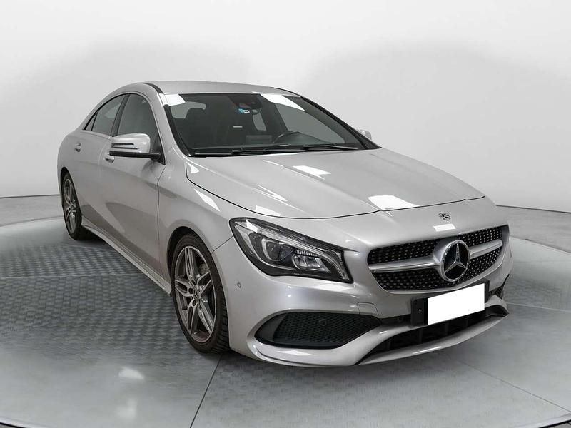 Usado Mercedes CLA200 Premium 136 CV (100 kW) 2019 Plateado Familiar