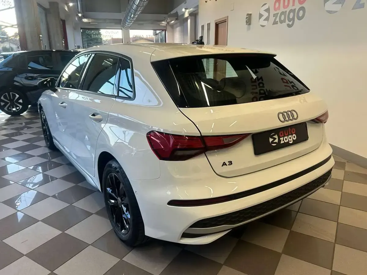 Usata Audi A3 Advanced 150 CV (110 kW) 2025 Bianco pastello Berlina