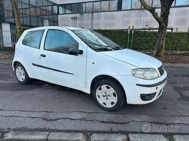 Usata Fiat Punto 2003 Bianco Berlina