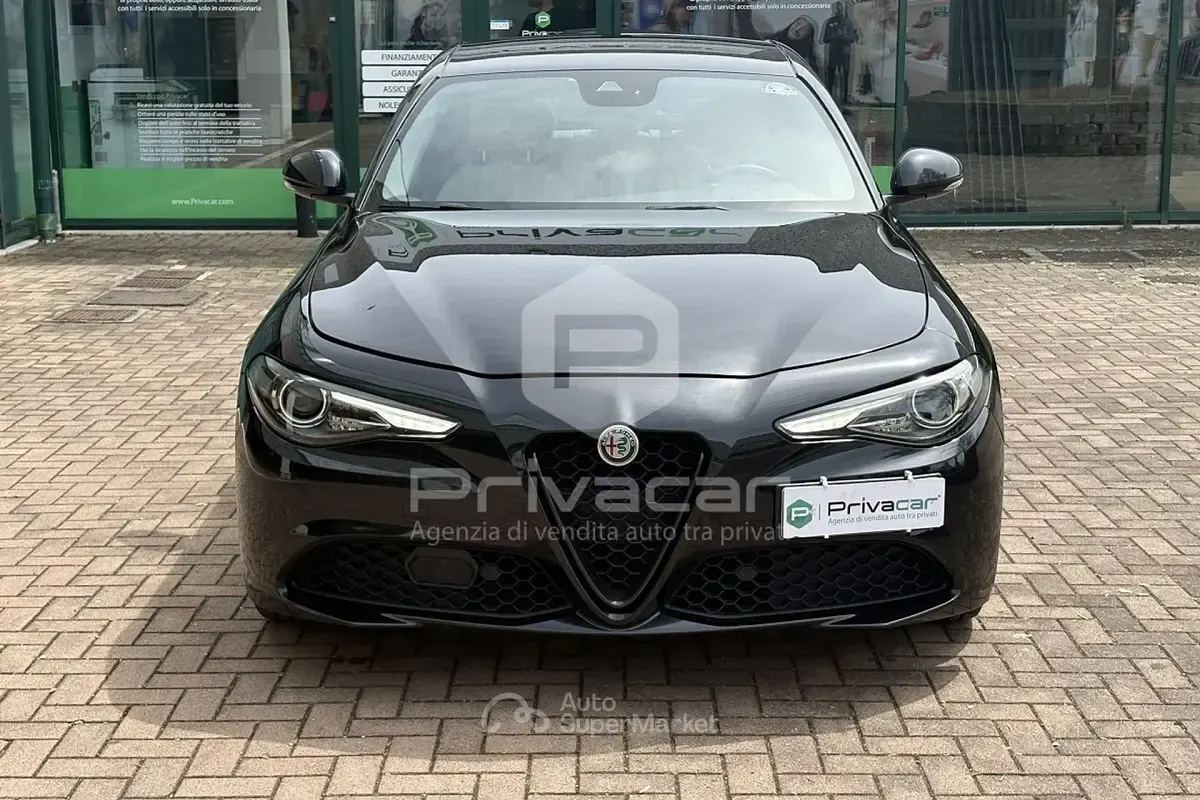 Używany Alfa Romeo Giulia Business 160 KM (117 kW) 2020 Czarny Sedan/Limuzyna
