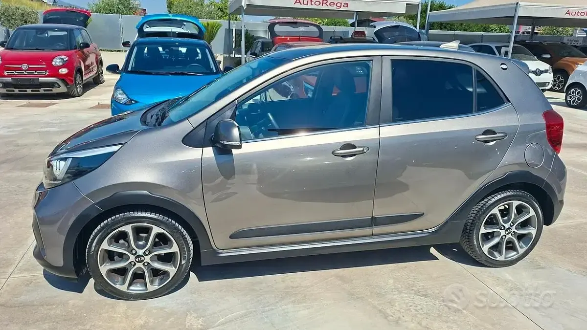 Usata Kia Picanto X-Line 85 CV (62 kW) 2018 Grigio Utilitaria