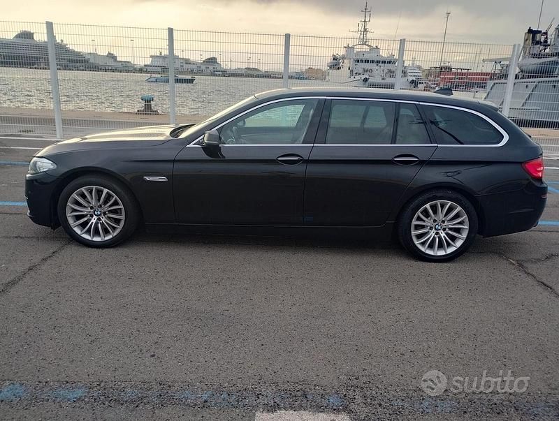 Usata BMW 520 Luxury Line 190 CV (139 kW) 2015 Station wagon