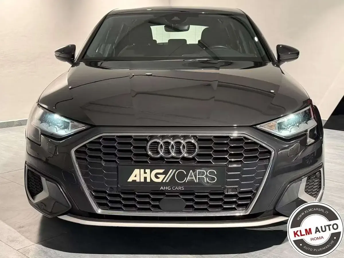 Begagnad Audi A3 Advanced 150 HK (110 kW) 2022 Svart Sedan