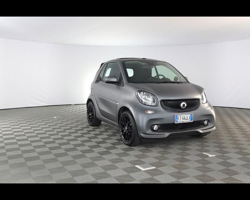 Usata Smart ForTwo Cabrio Superpassion 90 CV (66 kW) 2019 Grigio lava opaco Cabrio