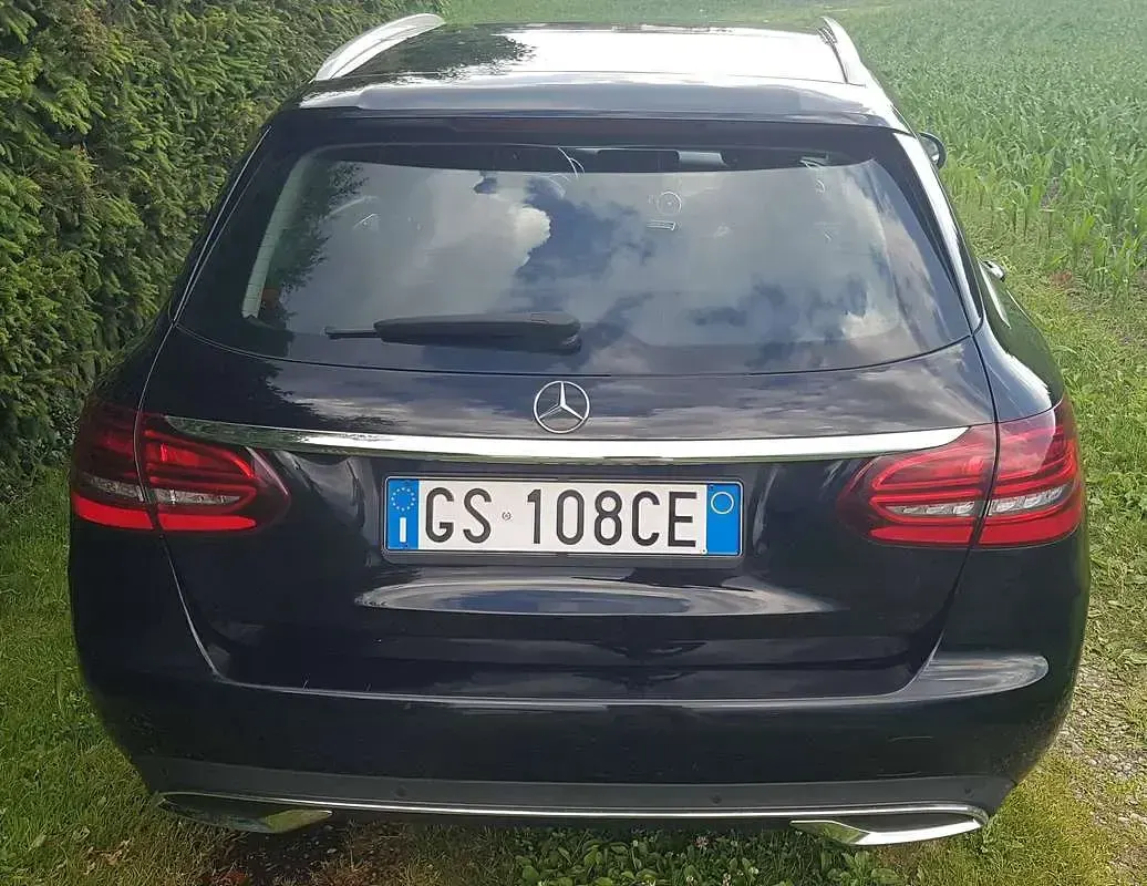 Usata Mercedes C220 194 CV (142 kW) 2019 Nero Station wagon