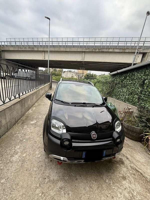 Usata Fiat Panda Cross Cross 80 CV (58 kW) 2016 Nero Utilitaria