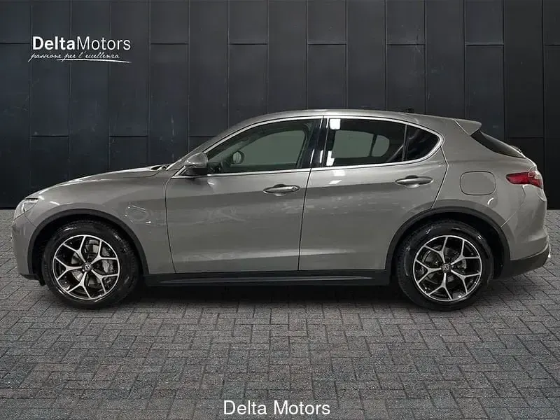 Usata Alfa Romeo Stelvio Executive 190 CV (139 kW) 2020 Grigio SUV