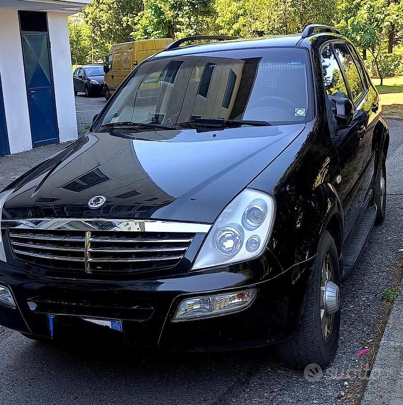 Usata 2005 Ssangyong (KGM) Rexton SUV | 5700 € - Immagine 1/4
