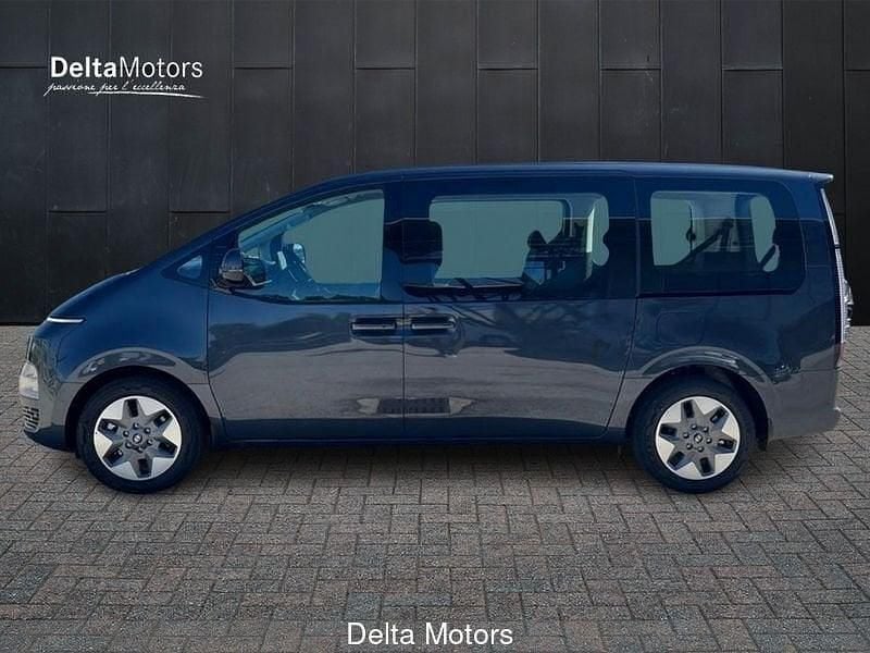 Nuova Hyundai Staria 224 CV (164 kW) 2025 Grigio Monovolume