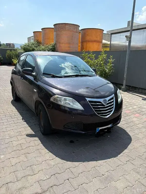 Usata Lancia Ypsilon 69 CV (50 kW) 2014 Utilitaria