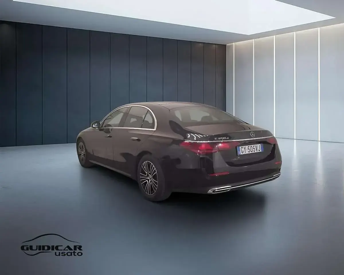 Usata Mercedes E200 Advanced 163 CV (119 kW) 2025 Nero Berlina