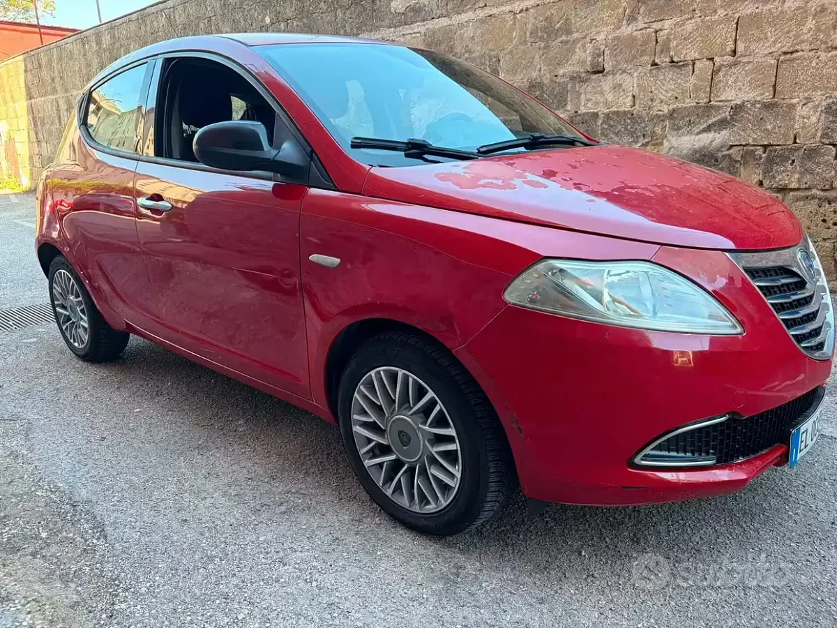 Usata Lancia Ypsilon S 69 CV (50 kW) 2012 Rosso Utilitaria