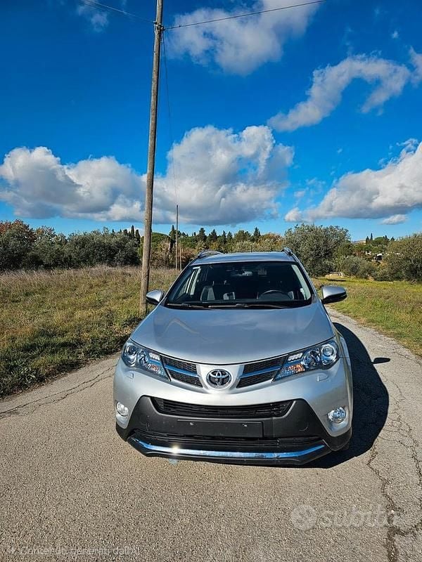 Usata 2014 Toyota RAV4 Anniversary Tre volumi | 13.000 € - Immagine 1/4
