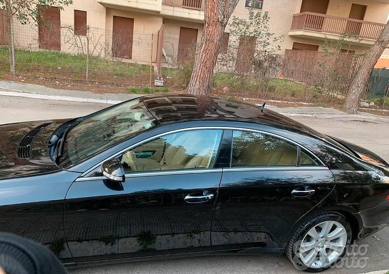 Usata Mercedes CLS320 224 CV (164 kW) 2008 Nero Berlina
