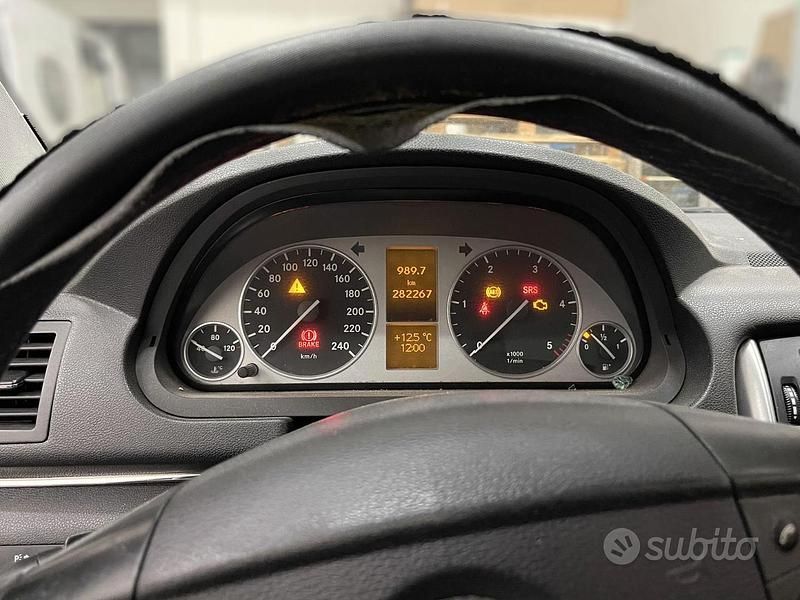 Usata Mercedes B180 109 CV (80 kW) 2009 Grigio Monovolume