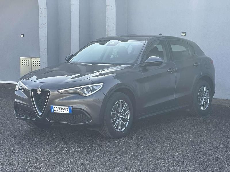 Usata Alfa Romeo Stelvio Sprint 190 CV (139 kW) 2021 Grigio canna di fucile SUV
