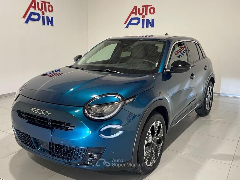 Usata Fiat 600 La Prima 136 CV (100 kW) 2025 Verde SUV
