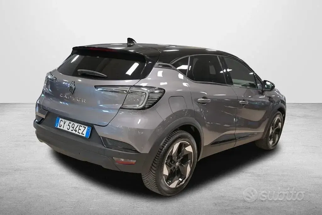 Usata Renault Captur Techno 91 CV (66 kW) 2025 Grigio SUV