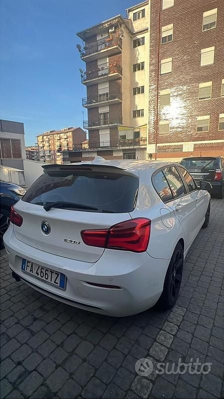 Usata BMW 120 Efficient Dynamics 2015 Bianco Utilitaria