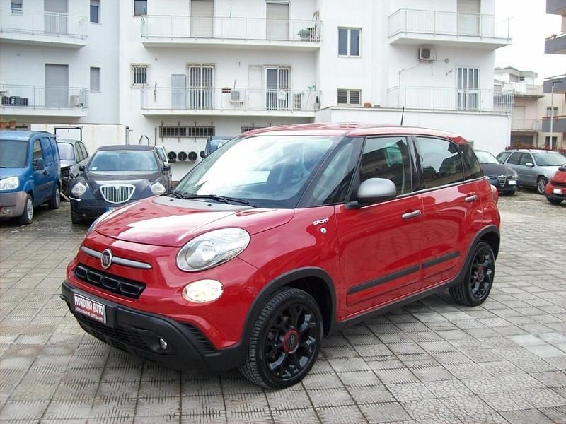 Rosso Usata 2022 Fiat 500L Sport Monovolume | 13.500 € (Buon prezzo) - Immagine 1/4