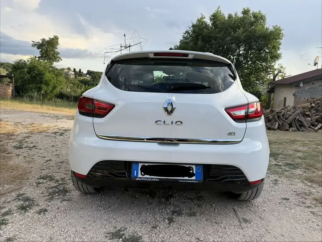 Usata Renault Clio IV 75 CV (55 kW) 2013 Bianco Berlina