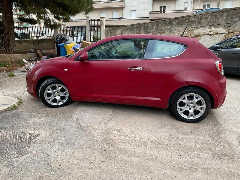 Usata Alfa Romeo MiTo 79 CV (58 kW) 2009 Rosso Utilitaria