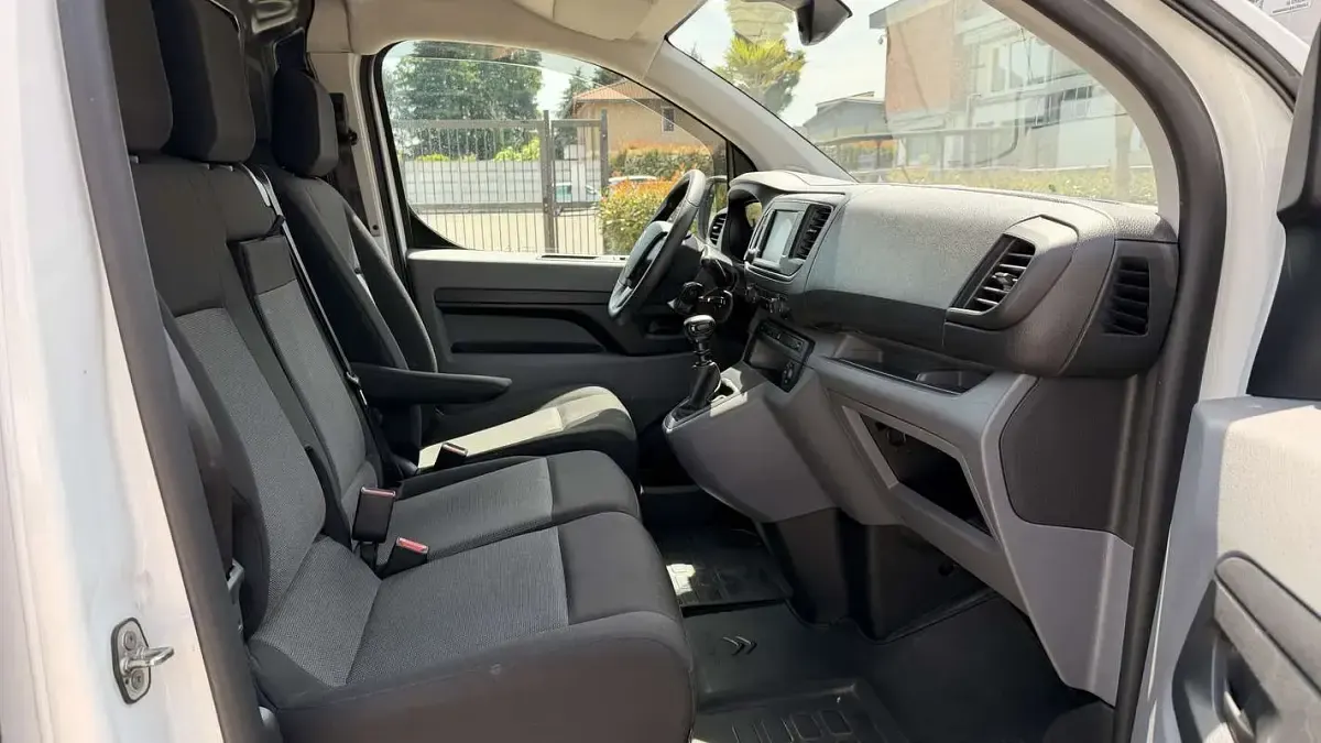 Usata Citroën Jumpy 120 CV (88 kW) 2022 Bianco Monovolume