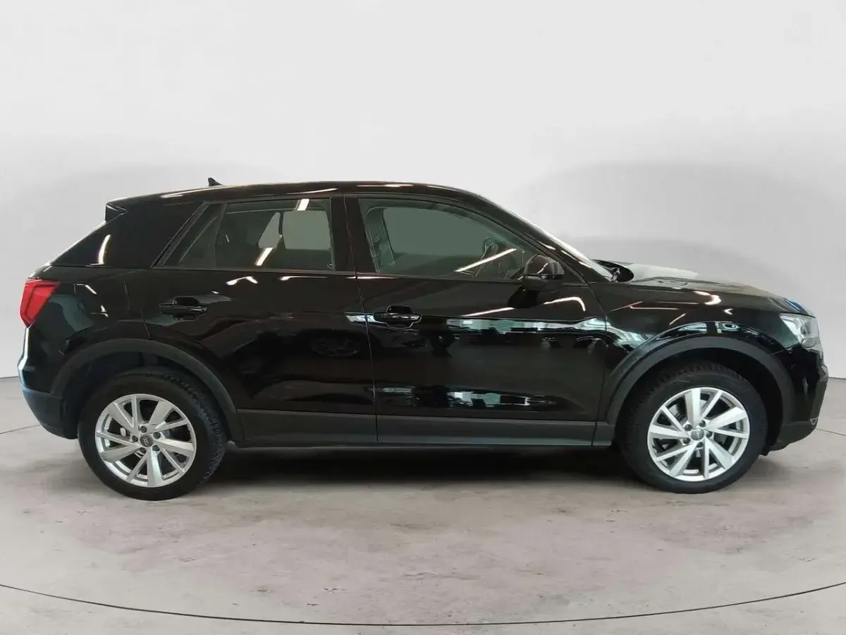 Usata Audi Q2 Business 116 CV (85 kW) 2018 Grigio SUV