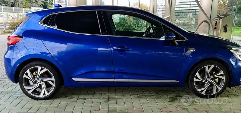 Usata Renault Clio 78 CV (57 kW) 2020 Blu Coupé