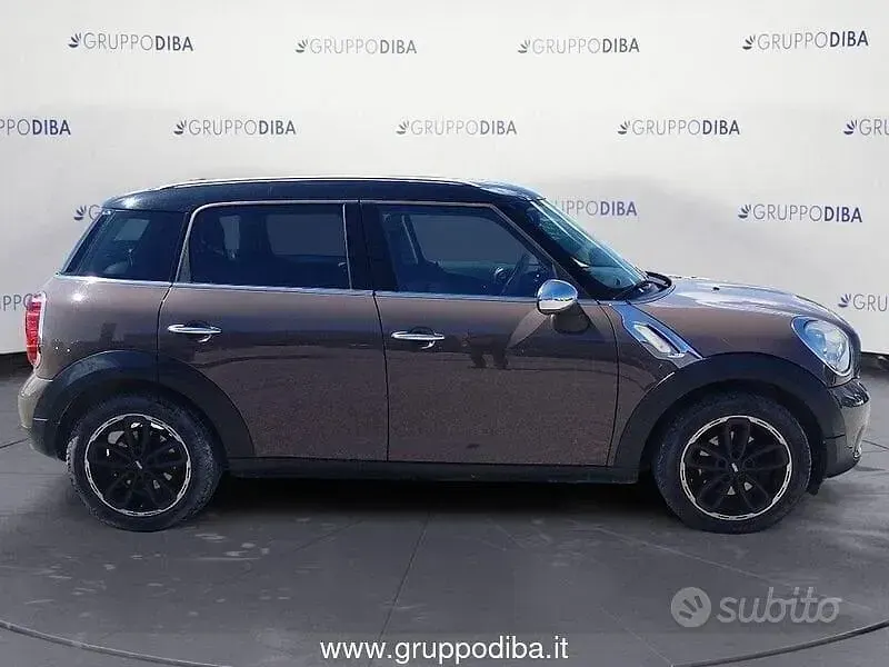 Usata Mini Cooper D Countryman 111 CV (81 kW) 2015 Marrone SUV