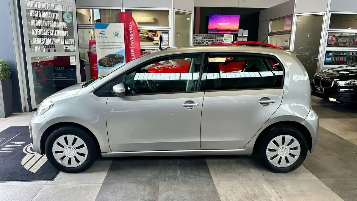 Usata VW up! Move 68 CV (50 kW) 2018 Argento tungsteno metallizzato Utilitaria