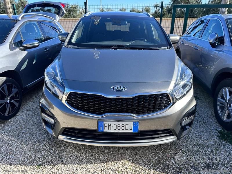 Usata 2018 Kia Carens Monovolume | 9300 € (Buon prezzo) - Immagine 1/4