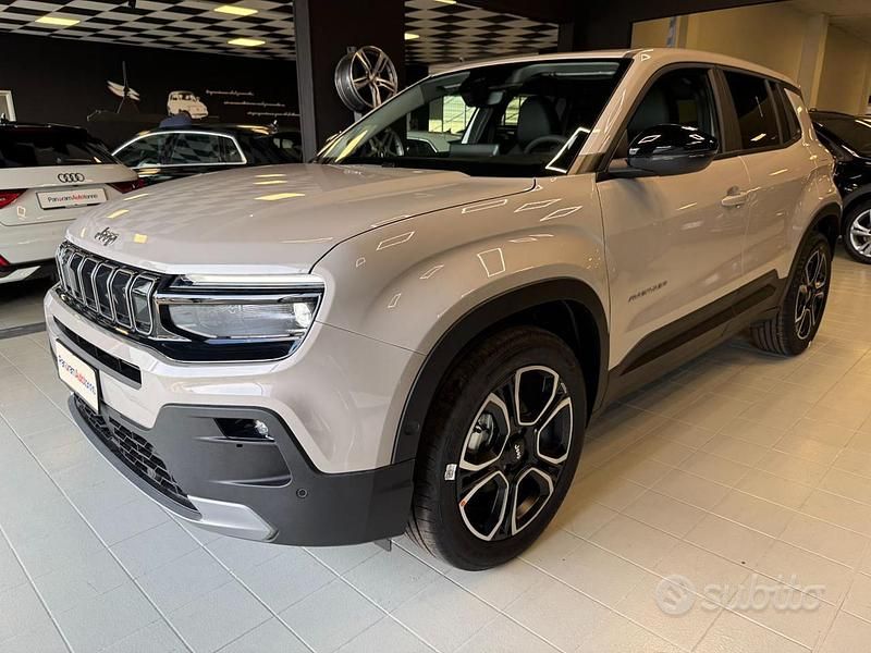 Nuova Jeep Avenger Summit 101 CV (74 kW) 2025 Grigio SUV