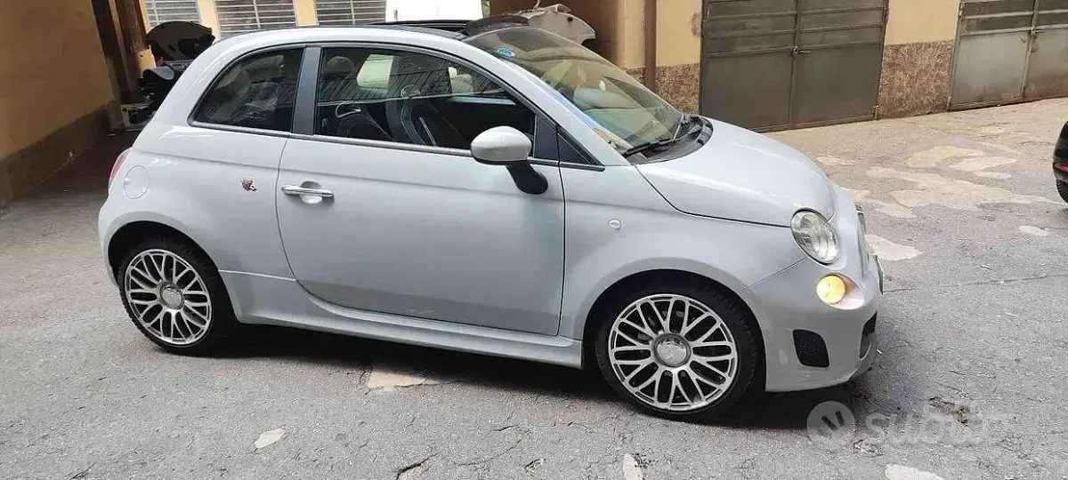 Usata Abarth 500C Custom 135 CV (99 kW) 2014 Grigio Cabrio
