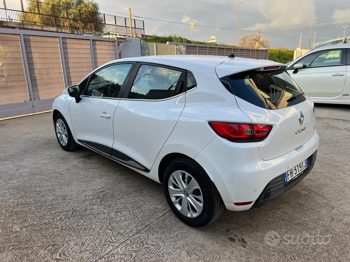 Usata Renault Clio 75 CV (55 kW) 2017 Bianco Utilitaria