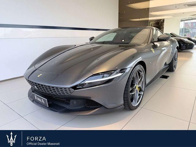 Usata Ferrari Roma 620 CV (456 kW) 2021 Grigio silverstone Coupé